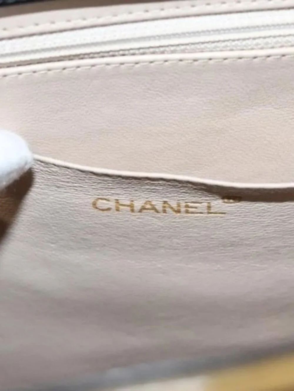 CHANEL Choco Bar Chain Shoulder Bag Patent leather Black CC Auth 122608